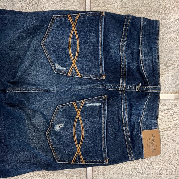 Abercrombie & Fitch Skinny Jeans Size 4S (short) - Picture 4 of 7